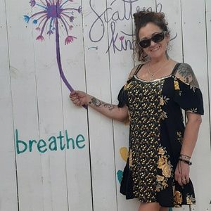 Meet your Posher, Dara